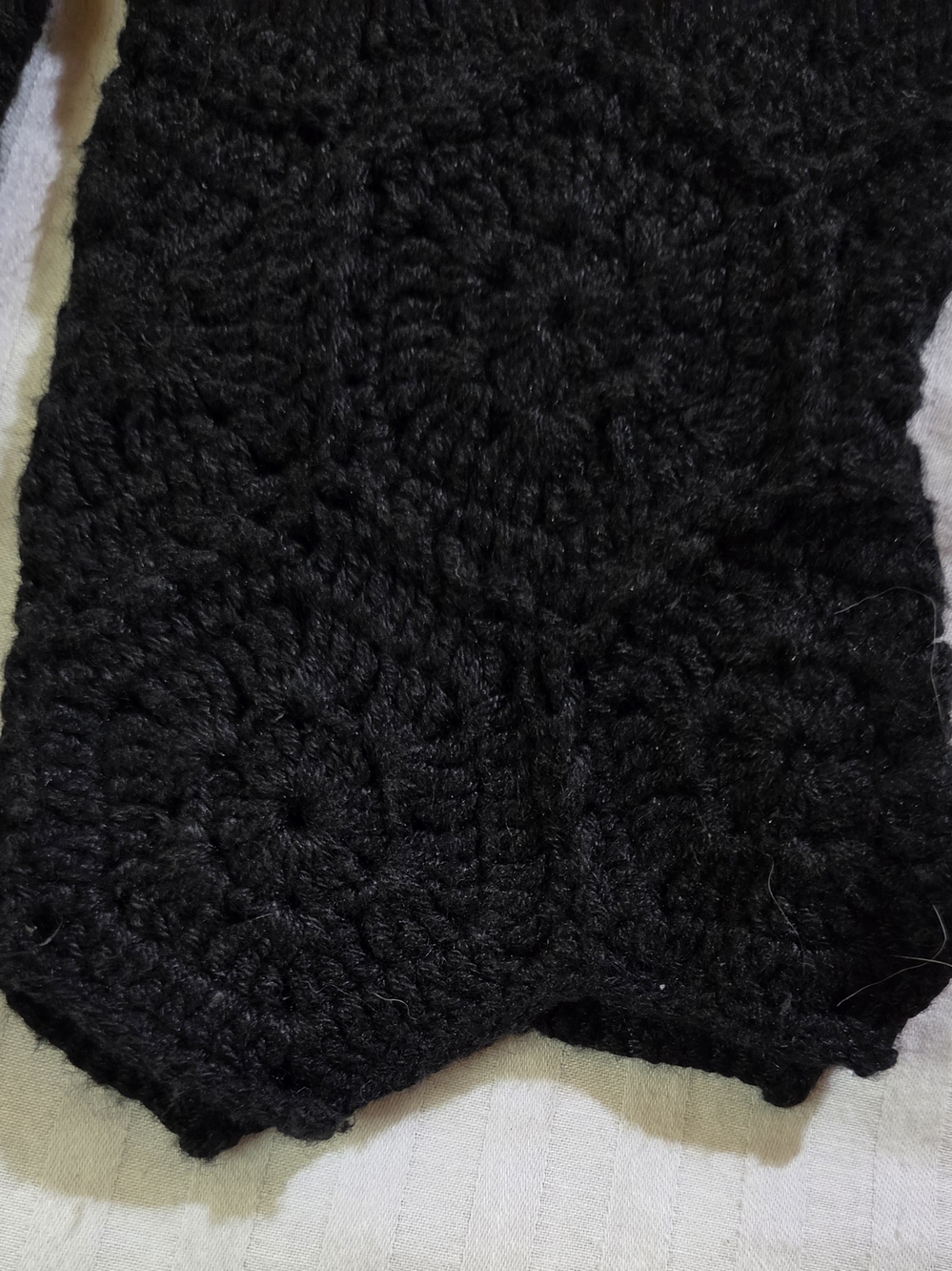 Vintage Tiara Petites Black Women's Black Crochet Knit Button-Front Cardigan - Picture 4 of 7
